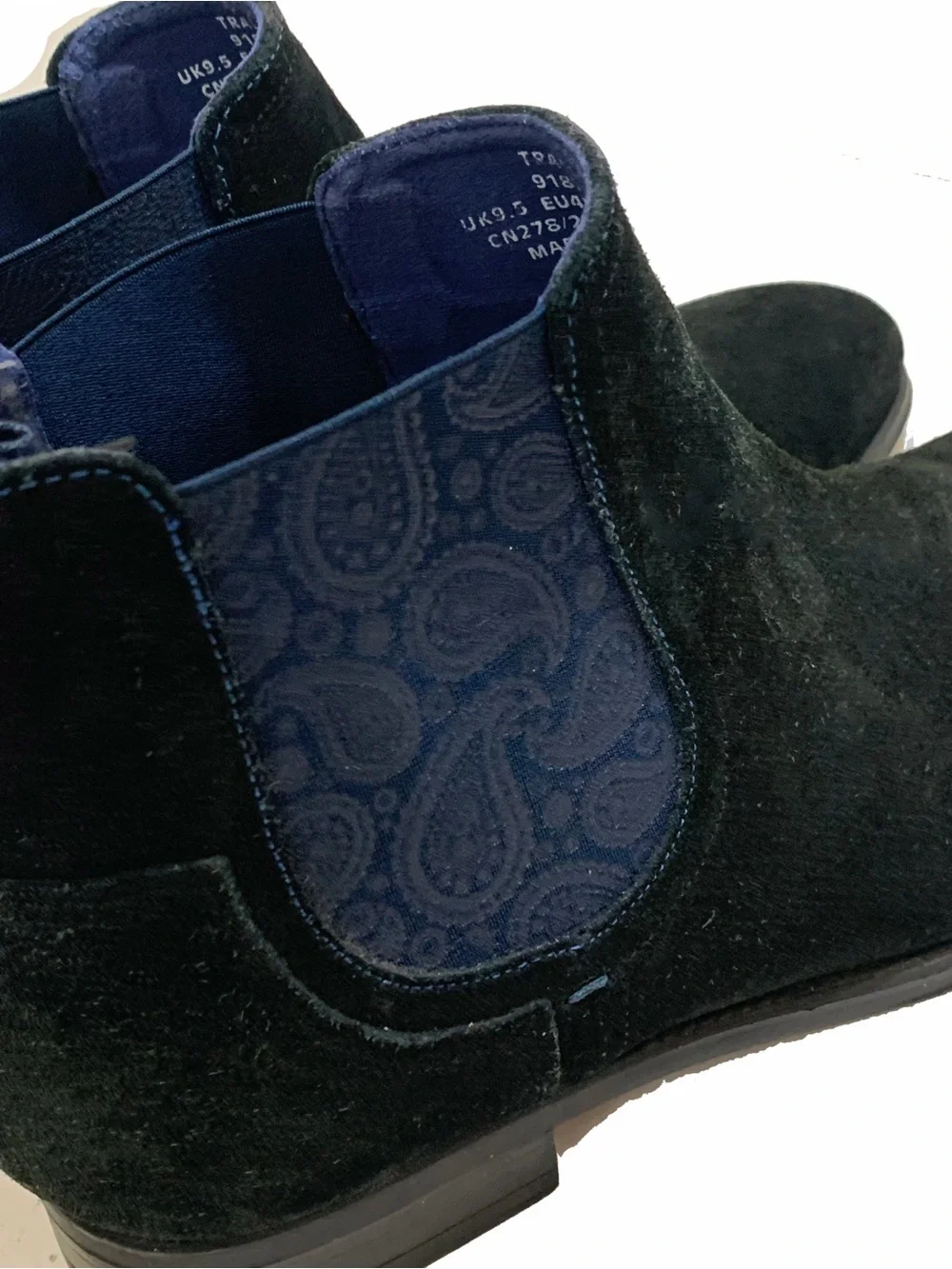 10.5 / Ted Baker Men's Black Suede Chelsea Boots